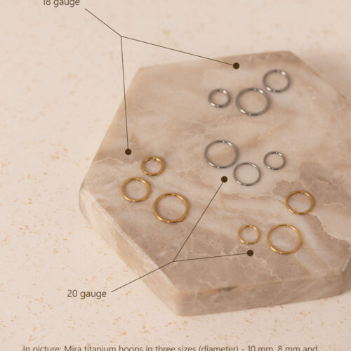 Alternative view of Mira titanium hoop (Gold | 20 gauge | 1 pc)