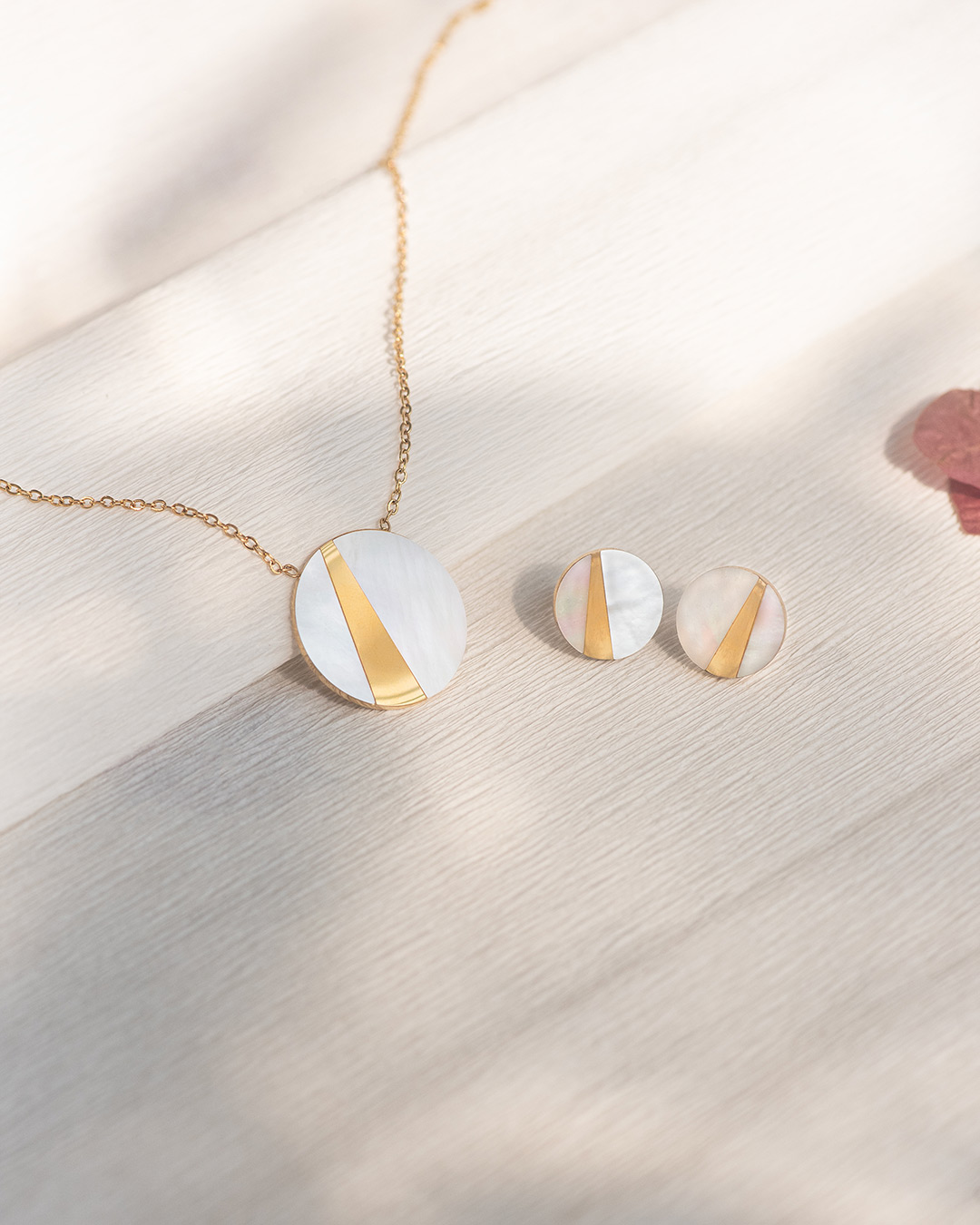 Leino necklace set (gold)